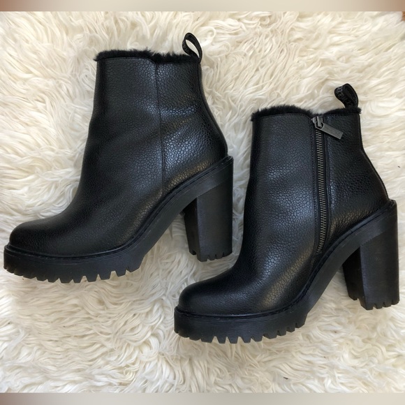 Dr. Martens Shoes - •sold•Dr Martens Magdalena Boots